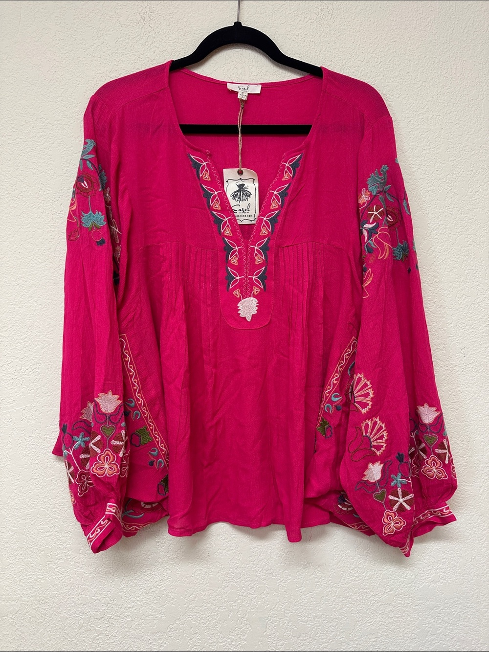 Easel NWT Boho Embroidered V-Neck blouse top size S oversized